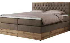 Boxspringbett mit Bettkasten