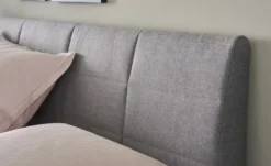 Boxspringbett mit Bettkasten und Topper