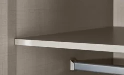 Drehtürenschrank