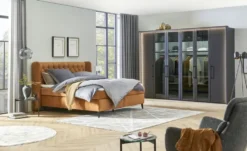 Drehtürenschrank
