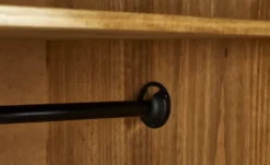 Kleiderschrank