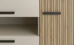 Kleiderschrank