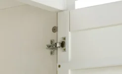 Massivholz-Drehtürenschrank aus Massivholz