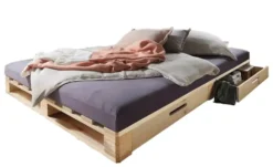 Palettenbett mit Stauraum