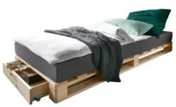 Palettenbett mit Stauraum