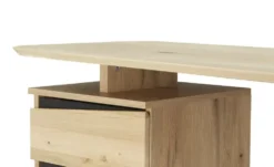 Schreibtisch