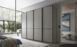 Schwebetürenschrank