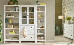 Vitrine aus Massivholz